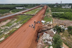 'Siêu sân bay' lớn nhất Việt Nam đã lắp đường ống gần 6km, kinh phí 46 tỷ đồng để dẫn nước về