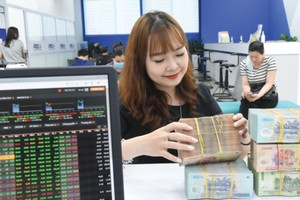 Nhận định chứng khoán 19/7: Thị trường tích cực trở lại sau phiên đáo hạn phái sinh