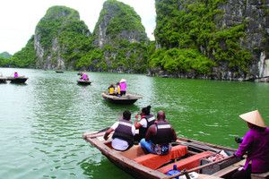 Di dời tượng 'Nữ thần San hô' gây bão MXH khỏi vùng nước của Di sản thiên nhiên thế giới vịnh Hạ Long