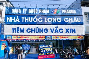 Chuỗi Long Châu lớn nhanh như 'rồng': Quy mô tăng lên 1.706 nhà thuốc, chiếm tới 2/3 doanh thu của FRT