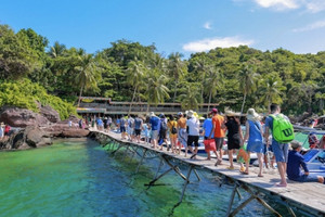 Thành phố đảo đầu tiên của Việt Nam bội thu nhờ du lịch, liệu đây có phải là ‘chìa khoá’ giúp bất động sản phát triển?