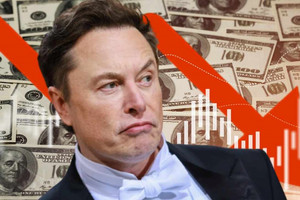 Elon Musk: Fed thật ‘ngớ ngẩn’ khi chưa giảm lãi suất