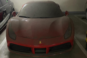 Siêu xe Ferrari 488 từng của Cường Đô-la phủ bụi trong hầm chung cư Hà Nội