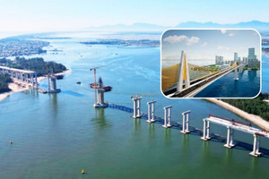 Cầu vượt biển 2.400 tỷ dài nhất miền Trung Việt Nam sắp hợp long