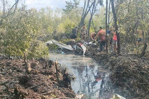 Máy bay rơi xuống rừng ngập mặn ở Thái Lan, toàn bộ hành khách thiệt mạng