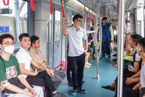 Metro Nhổn - Ga Hà Nội hết thời gian miễn phí, liệu còn đông khách?