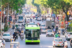 Đô thị đặc biệt nhất Việt Nam sẽ sử dụng 100% xe buýt và taxi điện