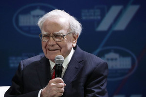 Lời khuyên số 1 của Warren Buffett dành cho những người trẻ đang tìm việc: ‘Đừng nghĩ đến tiền’