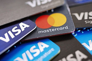 Một ngân hàng ngừng cung cấp toàn bộ dịch vụ thẻ Visa từ 15/9