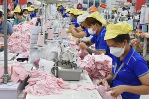 Nghệ An: Công nhân may mặc nhận lương 18 triệu đồng