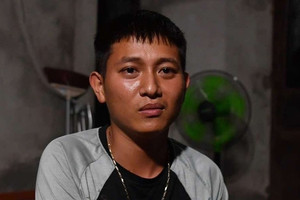 Chàng trai kể phút cứu người trôi hơn 2km sau vụ sập cầu Phong Châu