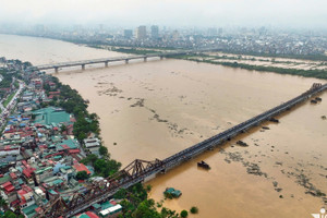 Lũ đặc biệt lớn trên sông Thao, mức lũ sông Hồng sẽ đạt đỉnh vào trưa nay