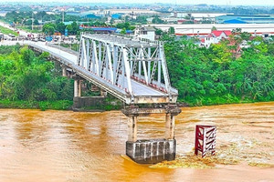 Sập cầu Phong Châu: Bộ Xây dựng yêu cầu giám định nguyên nhân, làm rõ trách nhiệm