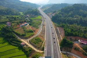 Dự án cao tốc 11.000 tỷ của Việt Nam dài gần 60km, được quốc tế vinh danh nhờ ứng dụng công nghệ đặc biệt