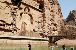 Bên trong hang đá 1.600 năm tuổi chứa hơn 800 bức tượng Phật, được UNESCO công nhận là Di sản thế giới