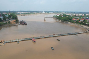 Lưu ý quan trọng khi di chuyển qua cầu phao Phong Châu