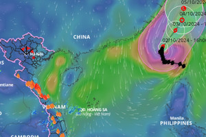 Biển Đông xuất hiện áp thấp nối với bão Krathon, miền Trung còn mưa lớn