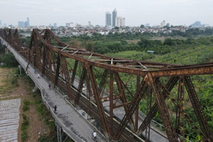 Chính thức trình dự án nghiên cứu sửa chữa cầu thép lâu đời nhất Việt Nam, từng bị bom đạn ném trúng 14 lần