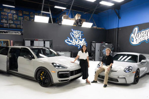 Ông chủ Facebook độ Porsche Cayenne tặng vợ