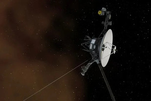 NASA tắt thiết bị khoa học của tàu thăm dò Voyager 2 khi nó đang lơ lửng giữa không gian