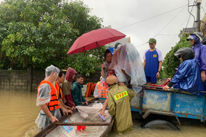 Mưa lớn kéo dài, Thừa Thiên-Huế rà soát sơ tán dân ra khỏi vùng nguy hiểm