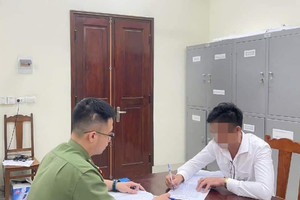 Xử phạt trưởng nhóm 'hội chơi chim' vì báo chốt CSGT