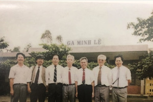 Cuộc hội ngộ bất ngờ của 5 anh em ruột cùng tham gia kháng chiến sau 9 năm bặt tin tại cầu Thê Húc trong ngày Giải phóng Thủ đô
