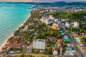 Thành phố đảo đầu tiên của Việt Nam là nơi duy nhất nước ta có visa đặc biệt