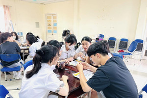 Hà Nội cấm học sinh dùng điện thoại trong lớp học