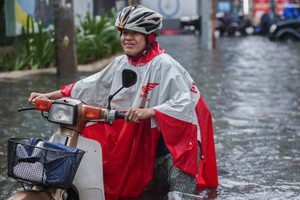 TPHCM vẫn mưa liên tiếp, giữa tháng mưa giông diện rộng vào sáng sớm