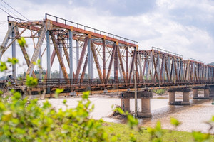 Cây cầu duy nhất có ô tô và tàu hỏa đi chung ở Việt Nam sẽ được 'rót' gần 800 tỷ đồng 'tái sinh'