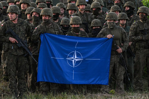 NATO cân nhắc thay đổi chiến lược với Nga