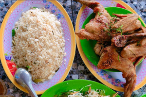 Đặc sản An Giang tên tưởng sai chính tả, khách ăn bằng tay không mới ngon