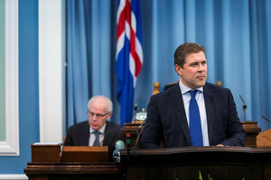 Thủ tướng Iceland tuyên bố giải tán liên minh cầm quyền