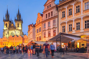 Prague cấm các chuyến "bar crawl" vào buổi tối để hạn chế du khách say xỉn