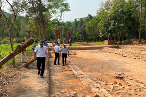 Việt Nam tìm thấy con đường cổ, niên đại hàng nghìn năm trong cuộc khai quật ở một tỉnh miền Trung