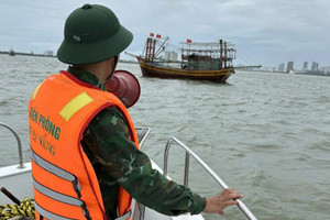 Phòng chống bão Trà Mi: Cấm biển, sẵn sàng phương án sơ tán người dân