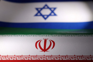 Israel cảnh báo Iran trước khi tấn công?