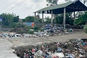 Ô nhiễm tại các điểm tập kết rác thải sinh hoạt ở huyện Ba Vì