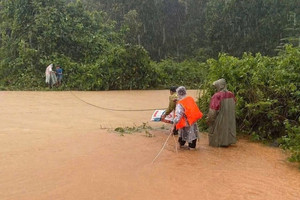 Dự báo thời tiết 31/10: Miền Trung giảm mưa, siêu bão Kong-rey ảnh hưởng Biển Đông