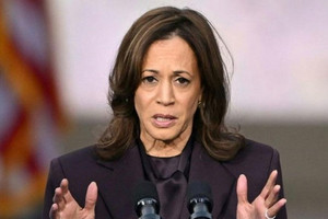 Bà Kamala Harris gọi điện chúc mừng ông Trump, thừa nhận thất bại