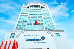 Vietinbank (CTG) tạm ngưng giao dịch với khách hàng chưa cập nhật giấy tờ tùy thân