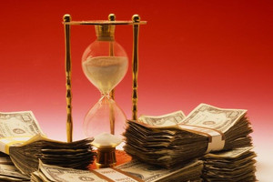 VN-Index ‘bẻ lái’ cuối phiên, một cổ phiếu ngân hàng trượt thẳng về đáy 3 năm