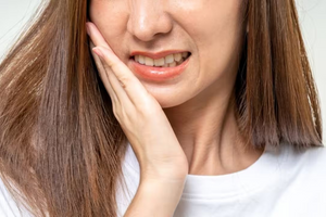 Phát hiện mắc ung thư từ triệu chứng đau khi đánh răng