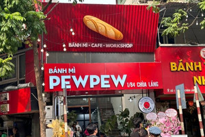 PewPew khai trương tiệm bánh mì ở Hà Nội, khách kiên nhẫn xếp hàng dài từ sáng sớm để thưởng thức