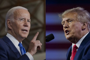 Tổng thống Mỹ kêu gọi Quốc hội và ông Trump không bỏ rơi Ukraine