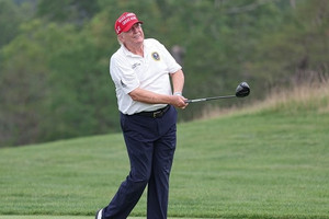 Tổng thống Hàn Quốc tập đánh golf để chuẩn bị gặp ông Trump