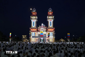 Thánh địa lớn nhất của tôn giáo ‘nội sinh’ tại Việt Nam: Được xây dựng trong 14 năm, nhân công không lấy vợ, cưới chồng trong suốt thời gian thi công