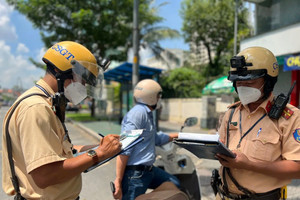 Từ 2025, tài xế phải thi lại cả lý thuyết và thực hành mô phỏng nếu bị trừ hết điểm GPLX