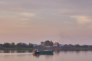 Trung Quốc giúp quốc gia Đông Nam Á xây cầu bắc qua sông Mekong, chỉ mất 4 năm là hoàn thành, người dân vui mừng ủng hộ